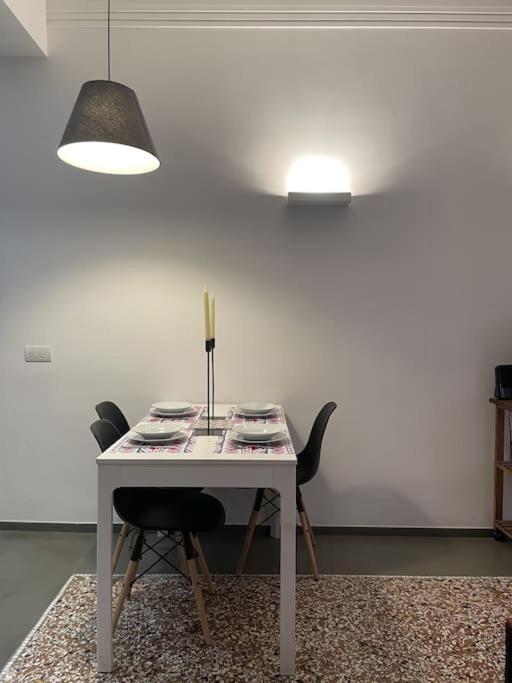 Cozy Apartment Near The Colosseum Rome Extérieur photo